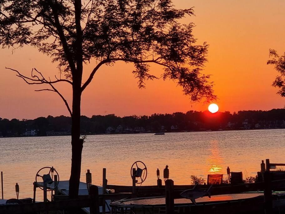 Charming And Happy Walled Lake Mi Cottage Novi Luaran gambar