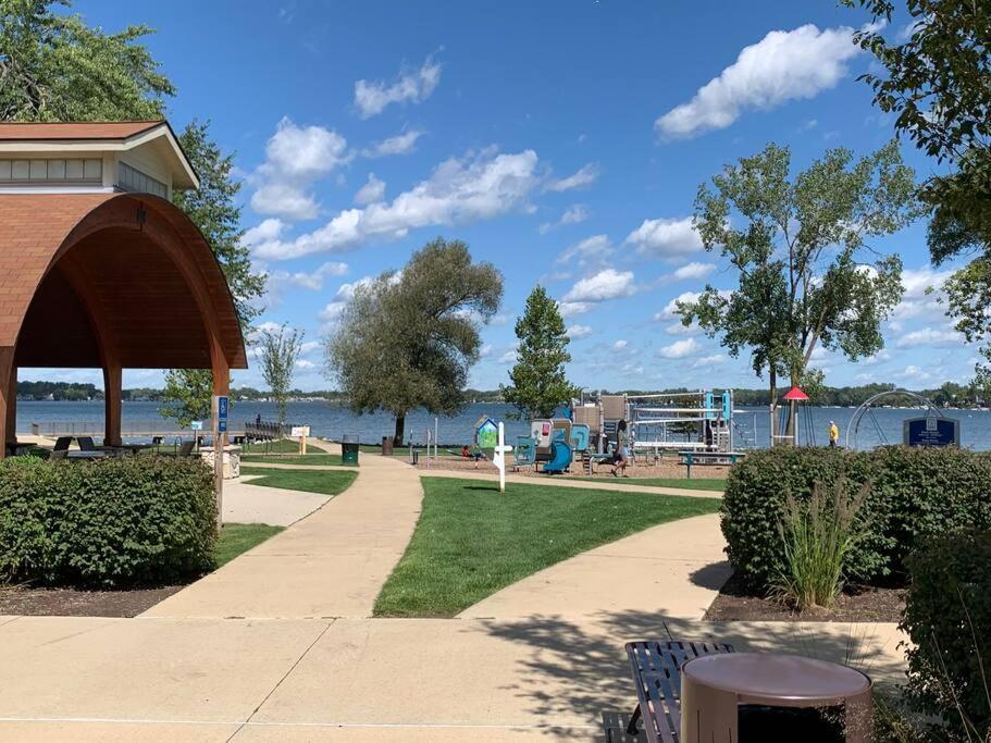 Charming And Happy Walled Lake Mi Cottage Novi Luaran gambar